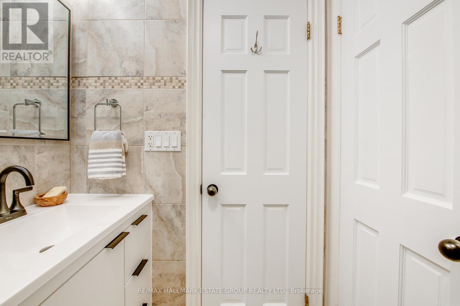 418 Jones Avenue, Toronto, Ontario  M4J 3G3 - Photo 21 - E12765258