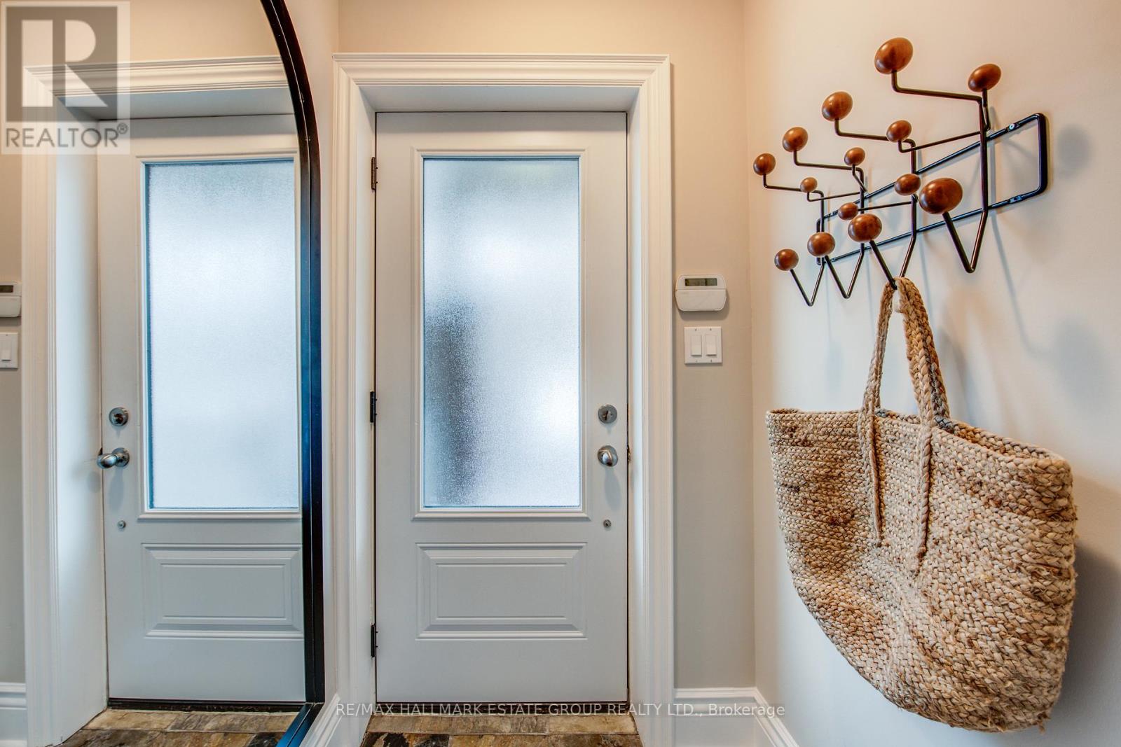 418 Jones Avenue, Toronto, Ontario  M4J 3G3 - Photo 3 - E12765258