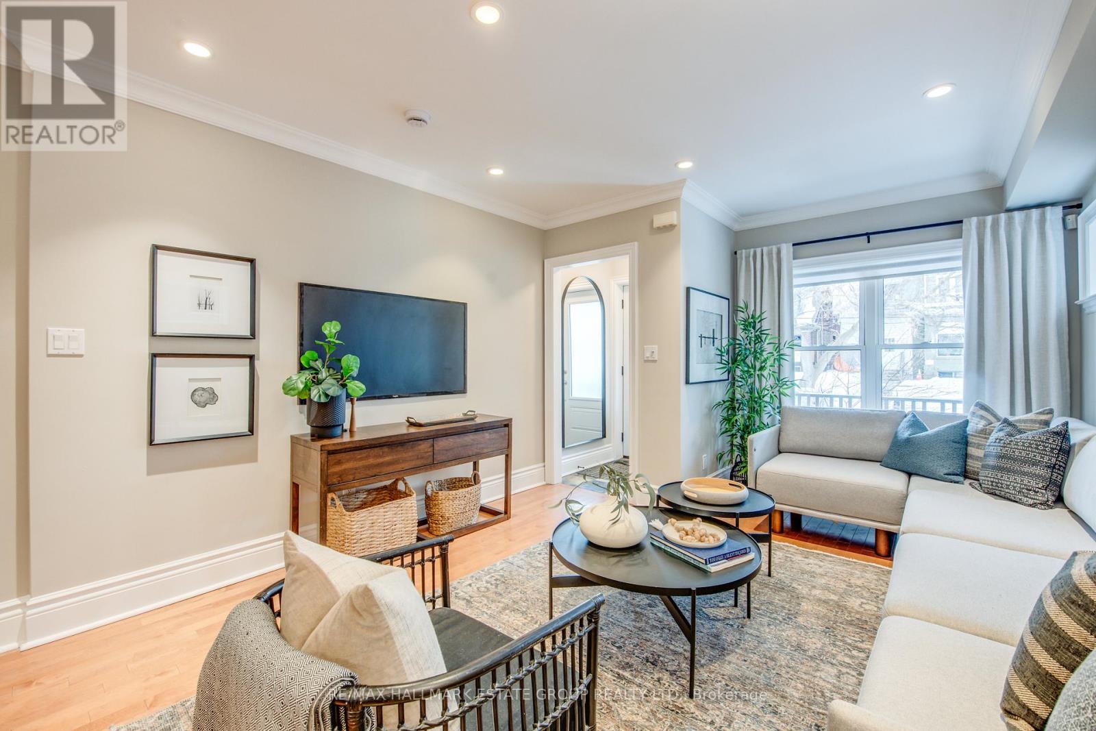 418 Jones Avenue, Toronto, Ontario  M4J 3G3 - Photo 7 - E12765258