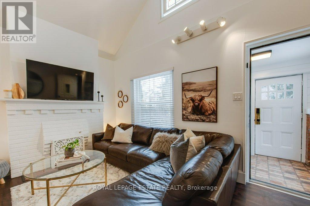 215 Pickering Street, Toronto, Ontario  M4E 3J9 - Photo 6 - E12765322