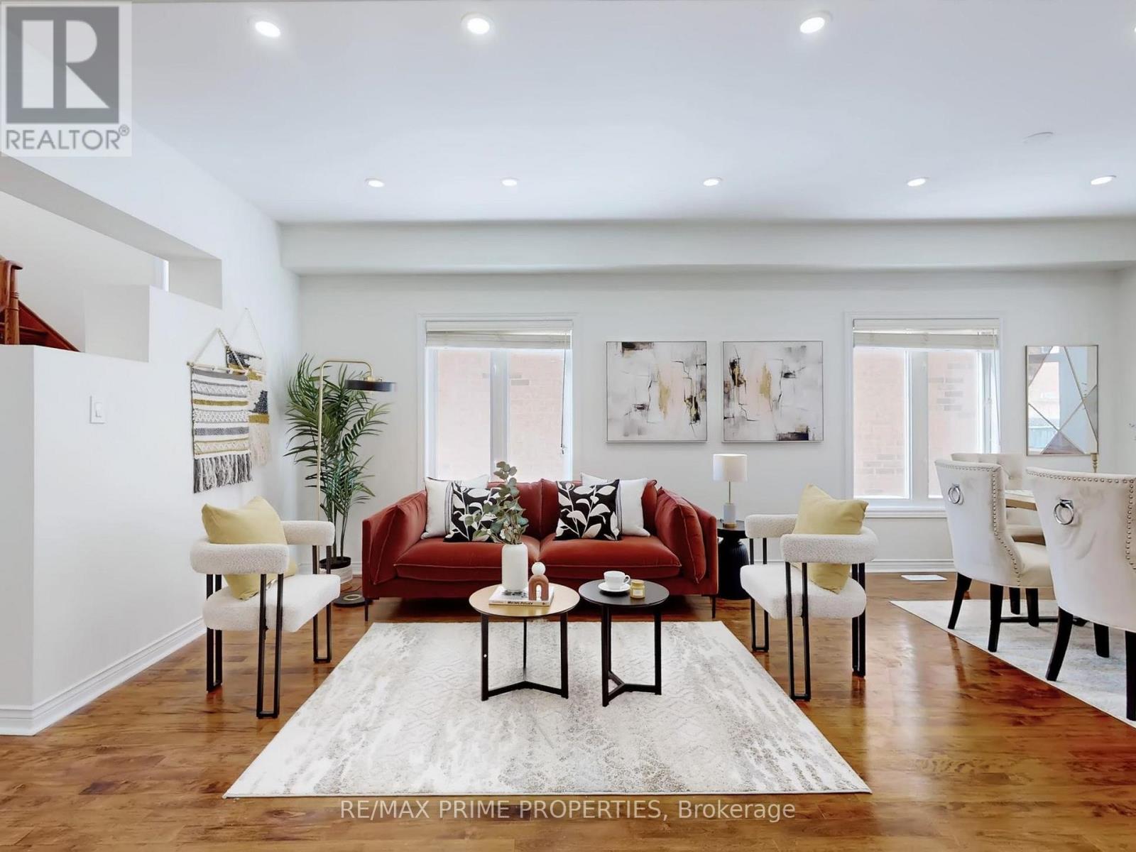 22 Waymount Avenue, Richmond Hill, Ontario  L4S 2G5 - Photo 2 - N12765198