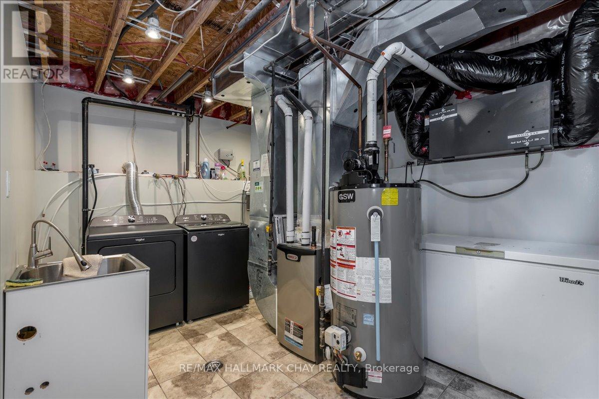 2 Mancini Drive, Essa, Ontario  L3W 0A6 - Photo 31 - N12765200