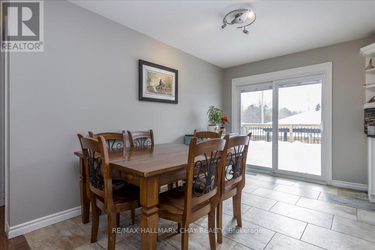 2 Mancini Drive, Essa, Ontario  L3W 0A6 - Photo 8 - N12765200