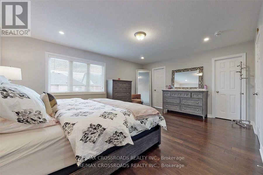 62 Romanelli Crescent, Bradford West Gwillimbury (Bradford), Ontario  L3Z 0X7 - Photo 20 - N12765244