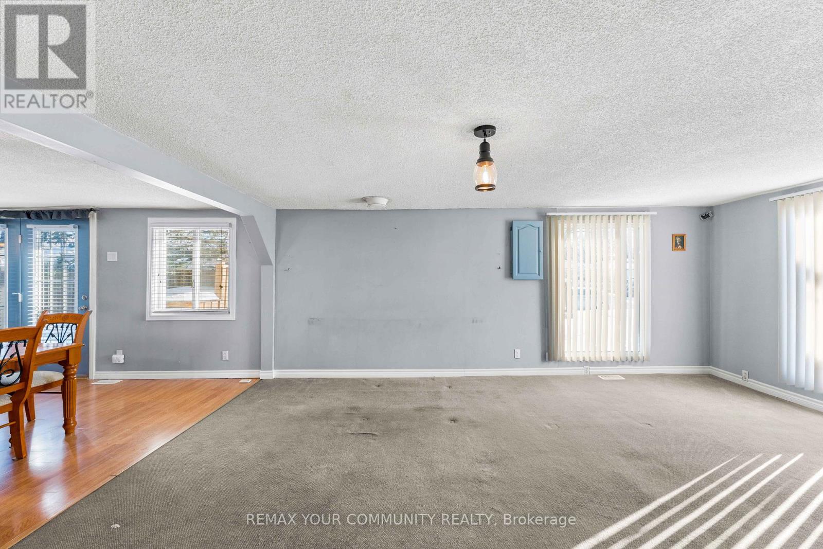 320 Pasadena Drive, Georgina, Ontario  L4P 2E3 - Photo 10 - N12765386