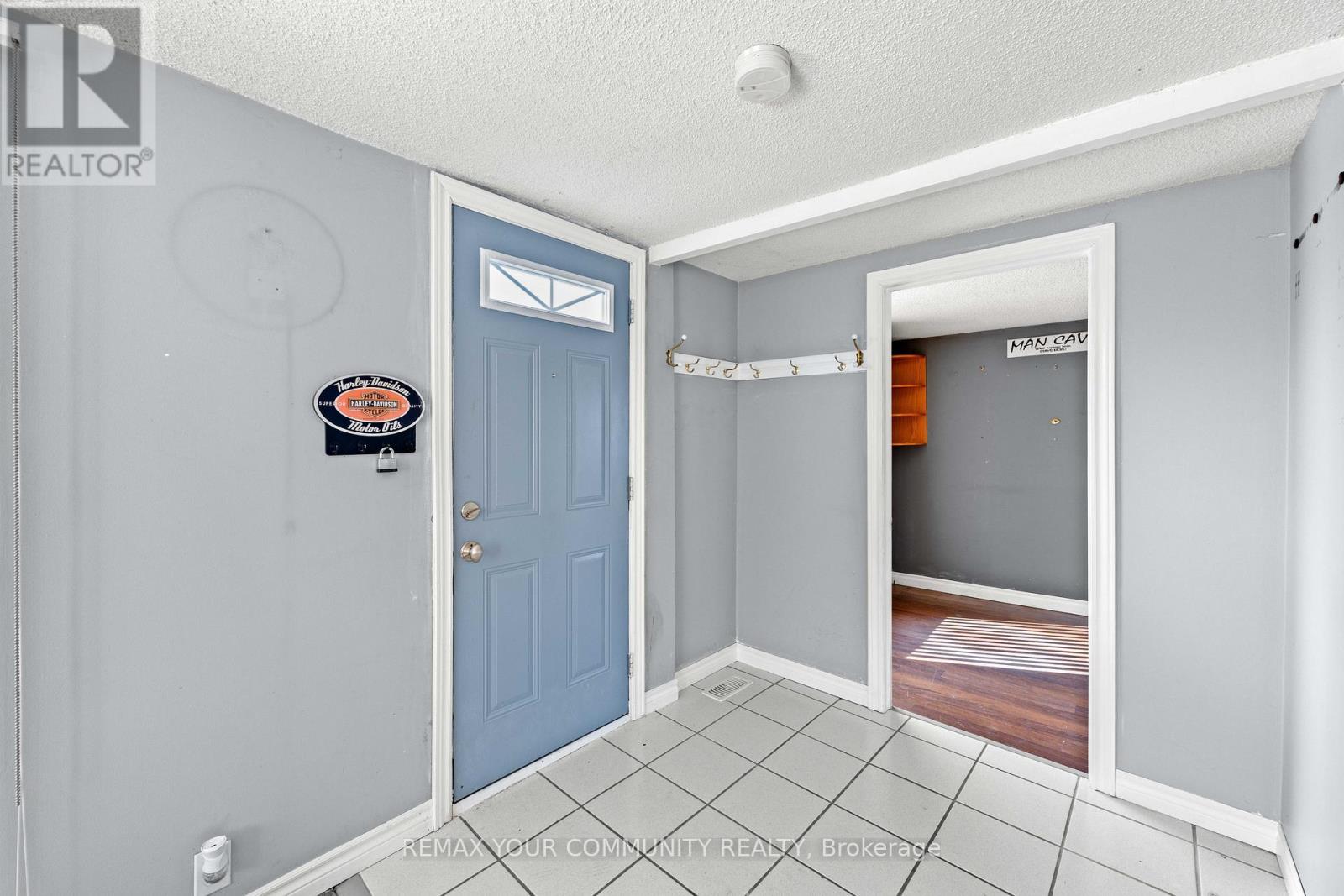 320 Pasadena Drive, Georgina, Ontario  L4P 2E3 - Photo 7 - N12765386