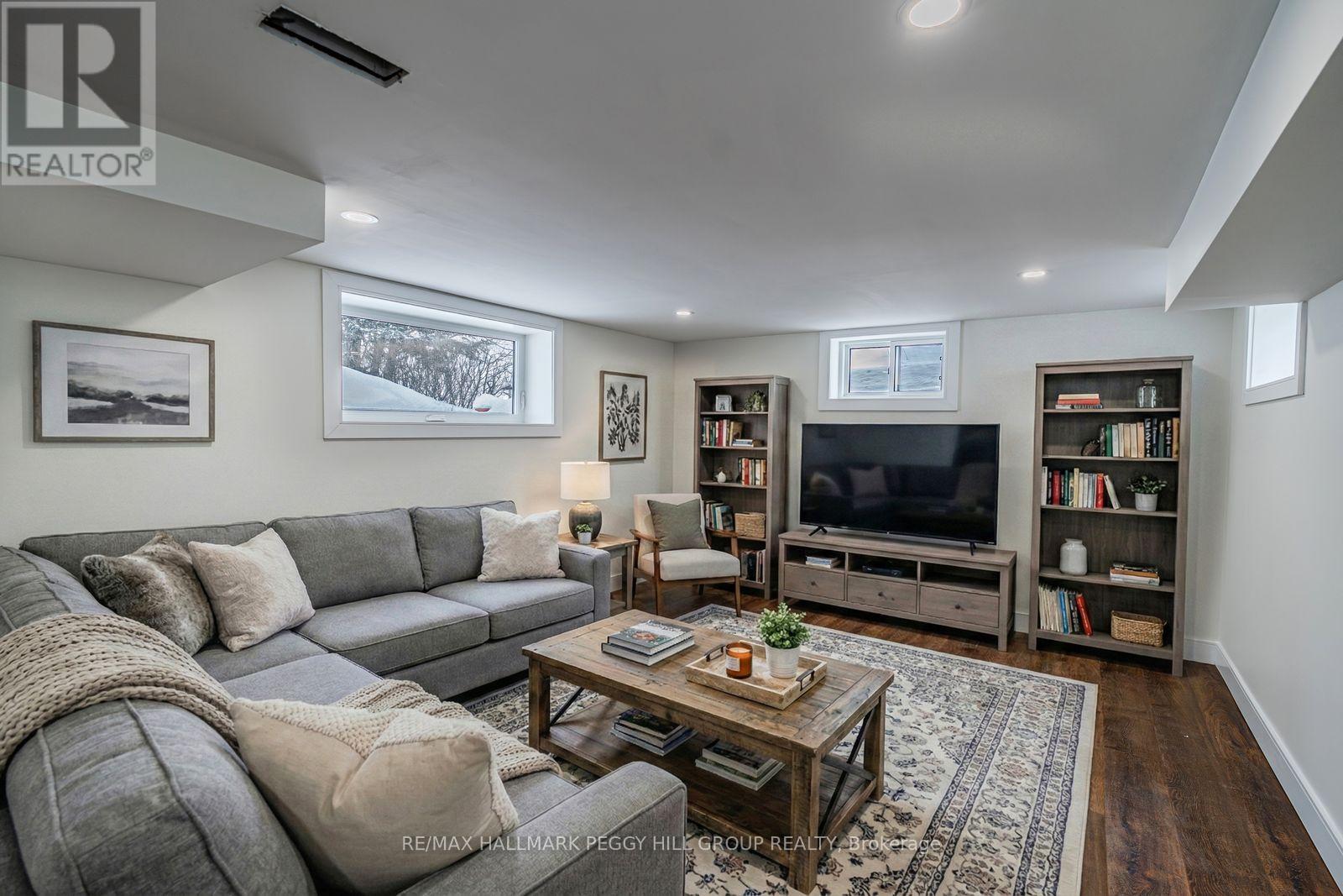 386 Peter Street N, Orillia, Ontario  L3V 5A7 - Photo 14 - S12765308