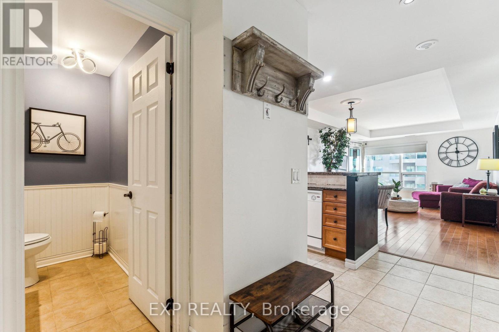 604 - 6 Toronto Street, Barrie (City Centre), Ontario  L4N 9R2 - Photo 12 - S12765346