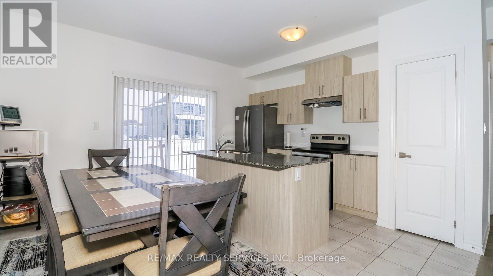 1 Harvest Crescent, Barrie (Innis-Shore), Ontario  L9J 0T3 - Photo 13 - S12765412