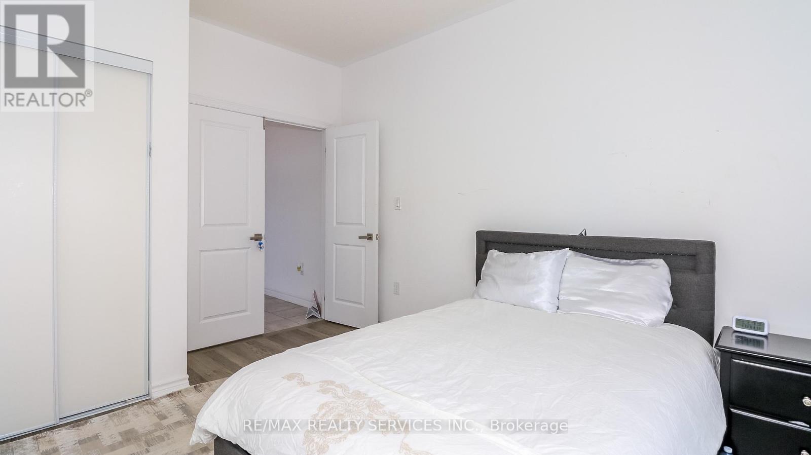 1 Harvest Crescent, Barrie (Innis-Shore), Ontario  L9J 0T3 - Photo 17 - S12765412