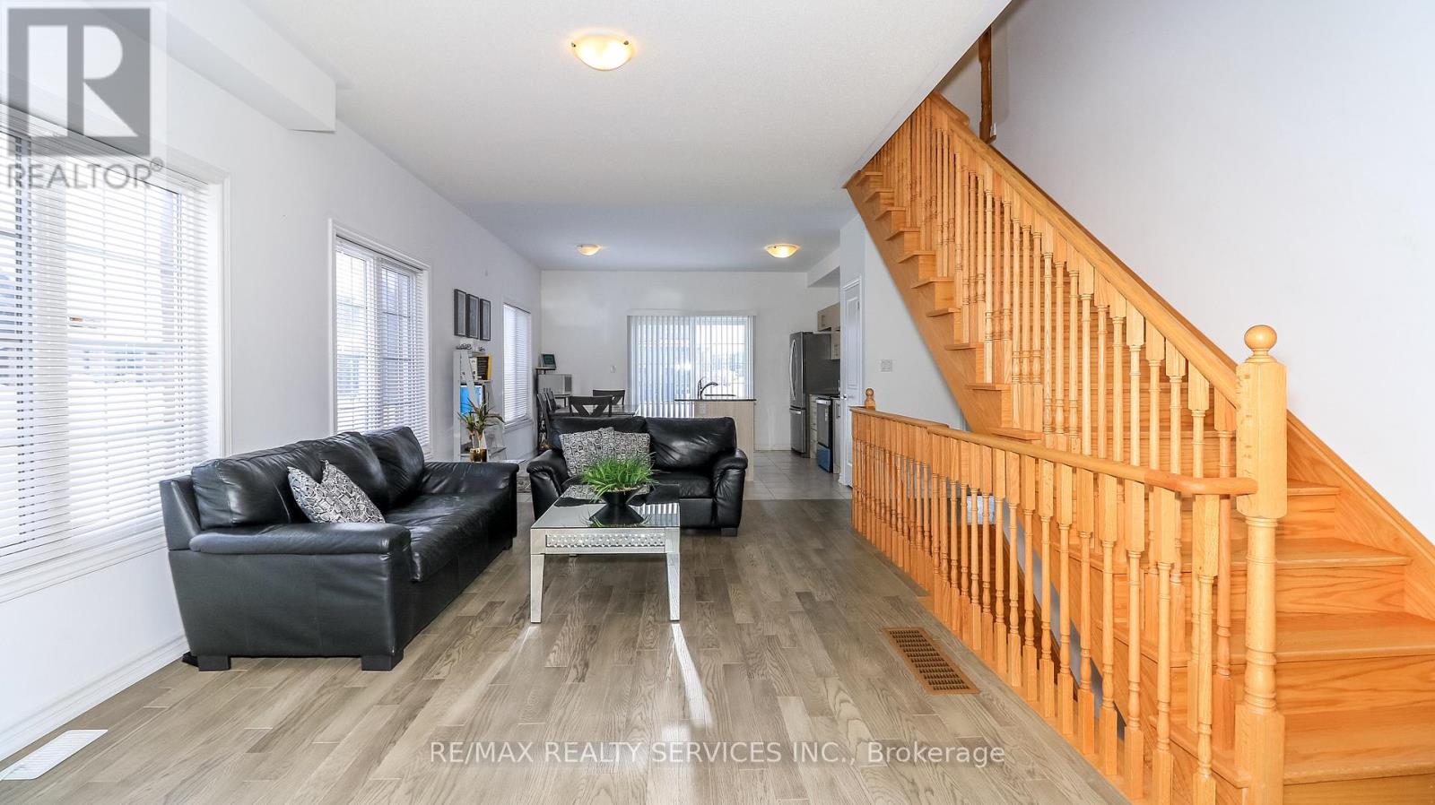 1 Harvest Crescent, Barrie (Innis-Shore), Ontario  L9J 0T3 - Photo 8 - S12765412