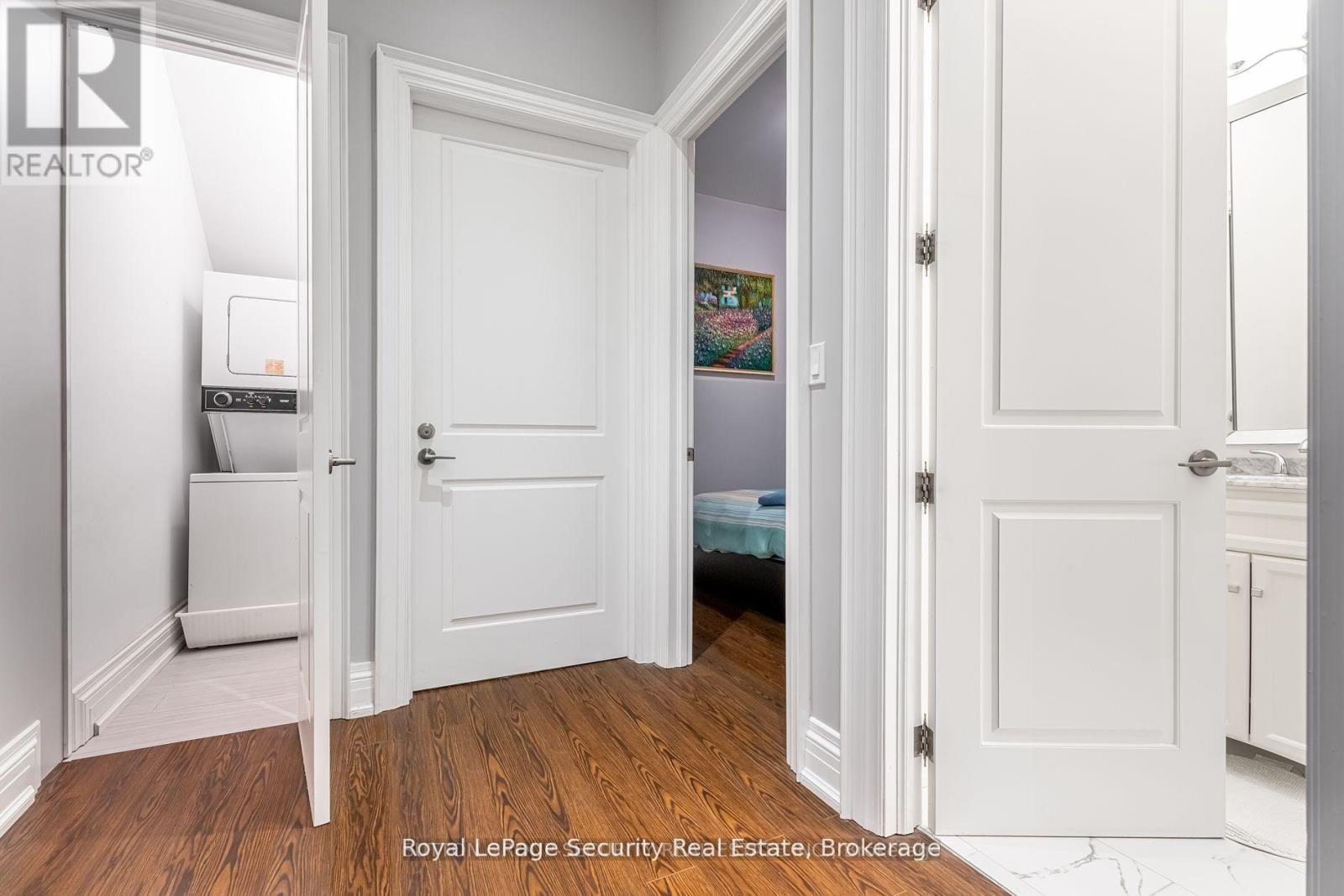 B - 184 Bartlett Avenue, Toronto, Ontario  M6H 3G1 - Photo 27 - W12765184