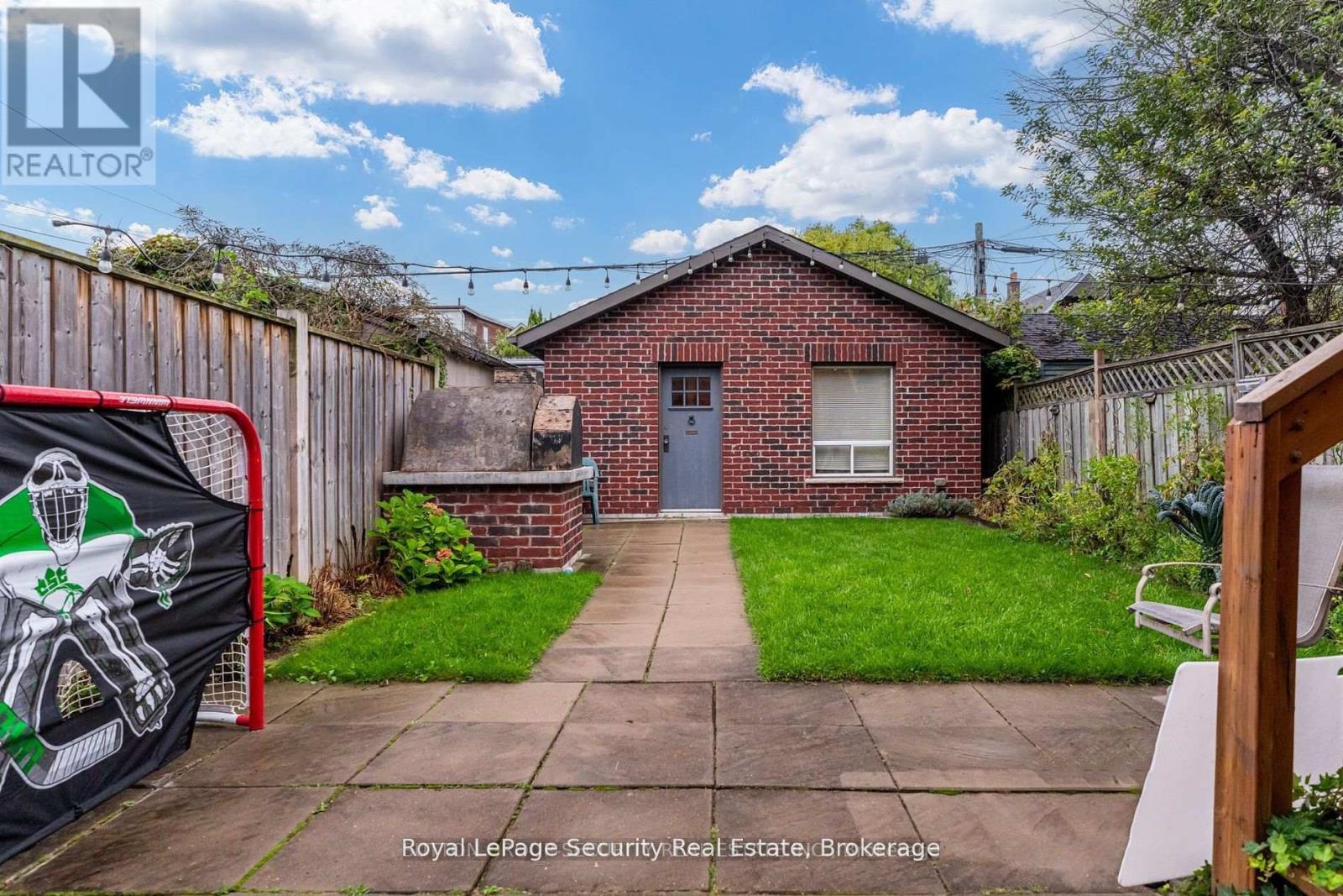 B - 184 Bartlett Avenue, Toronto, Ontario  M6H 3G1 - Photo 35 - W12765184