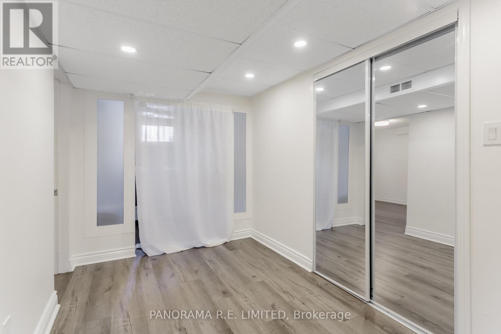 Lower - 66 Vanguard Drive, Toronto, Ontario  M9B 5E6 - Photo 10 - W12765218