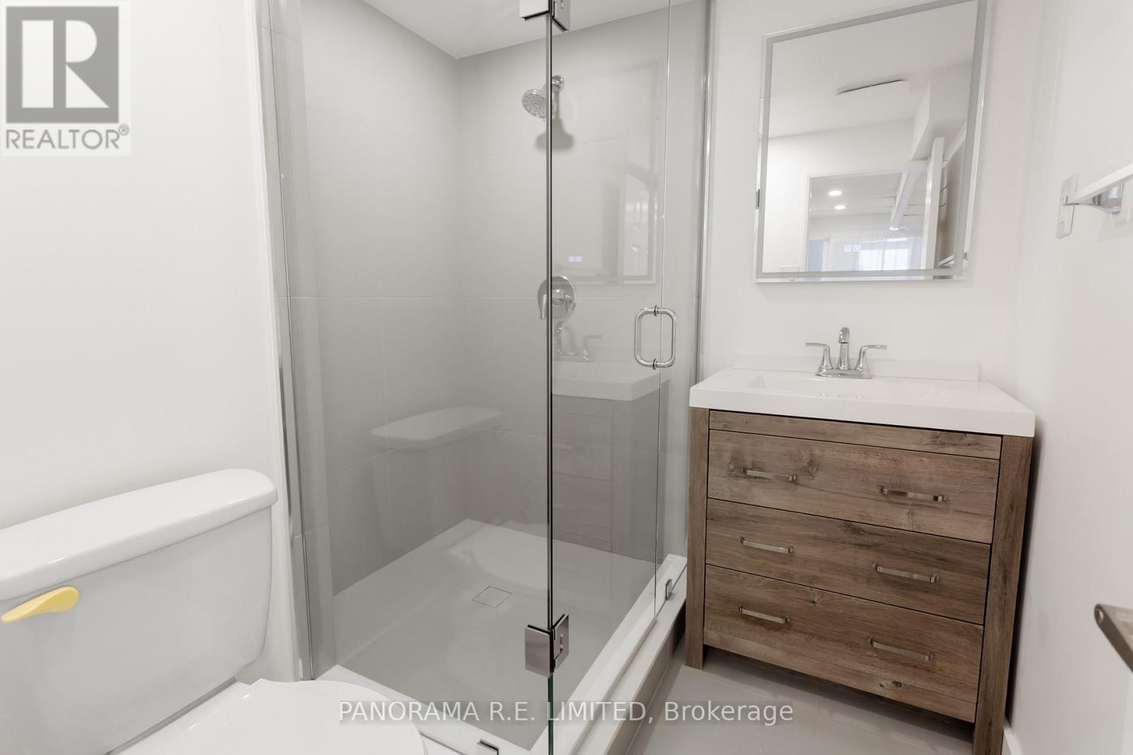 Lower - 66 Vanguard Drive, Toronto, Ontario  M9B 5E6 - Photo 11 - W12765218