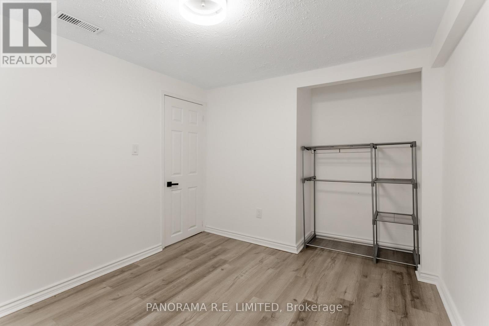 Lower - 66 Vanguard Drive, Toronto, Ontario  M9B 5E6 - Photo 15 - W12765218