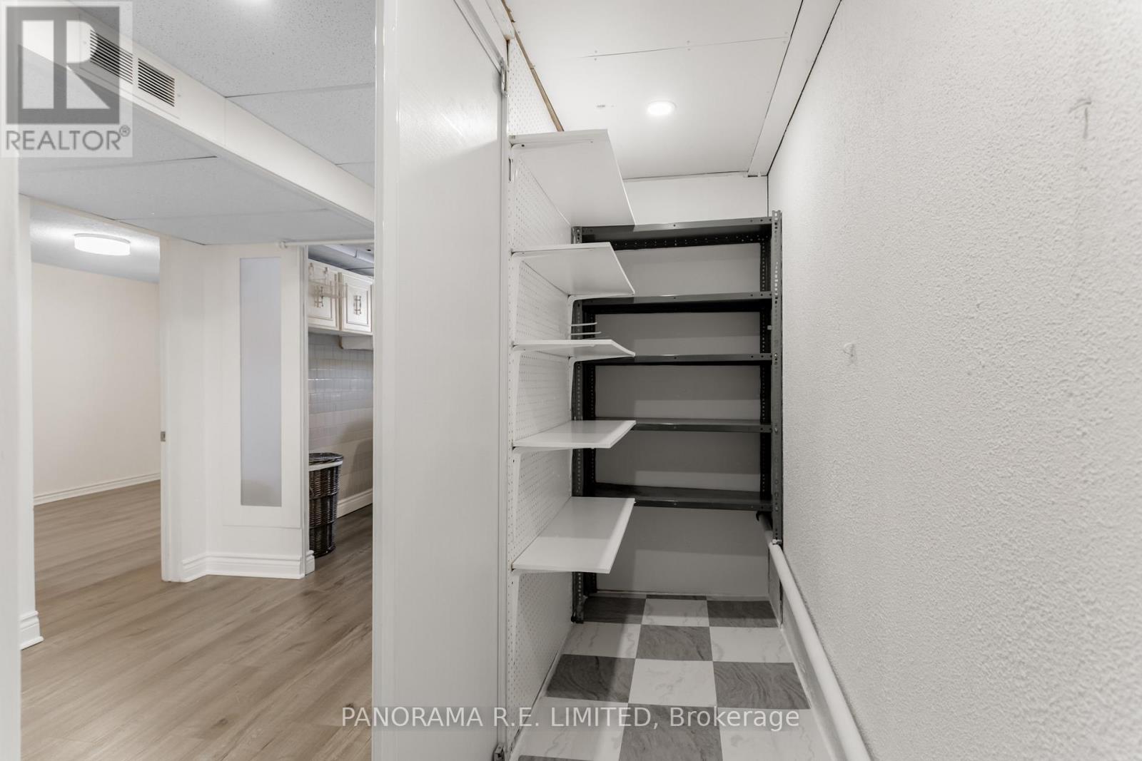 Lower - 66 Vanguard Drive, Toronto, Ontario  M9B 5E6 - Photo 16 - W12765218