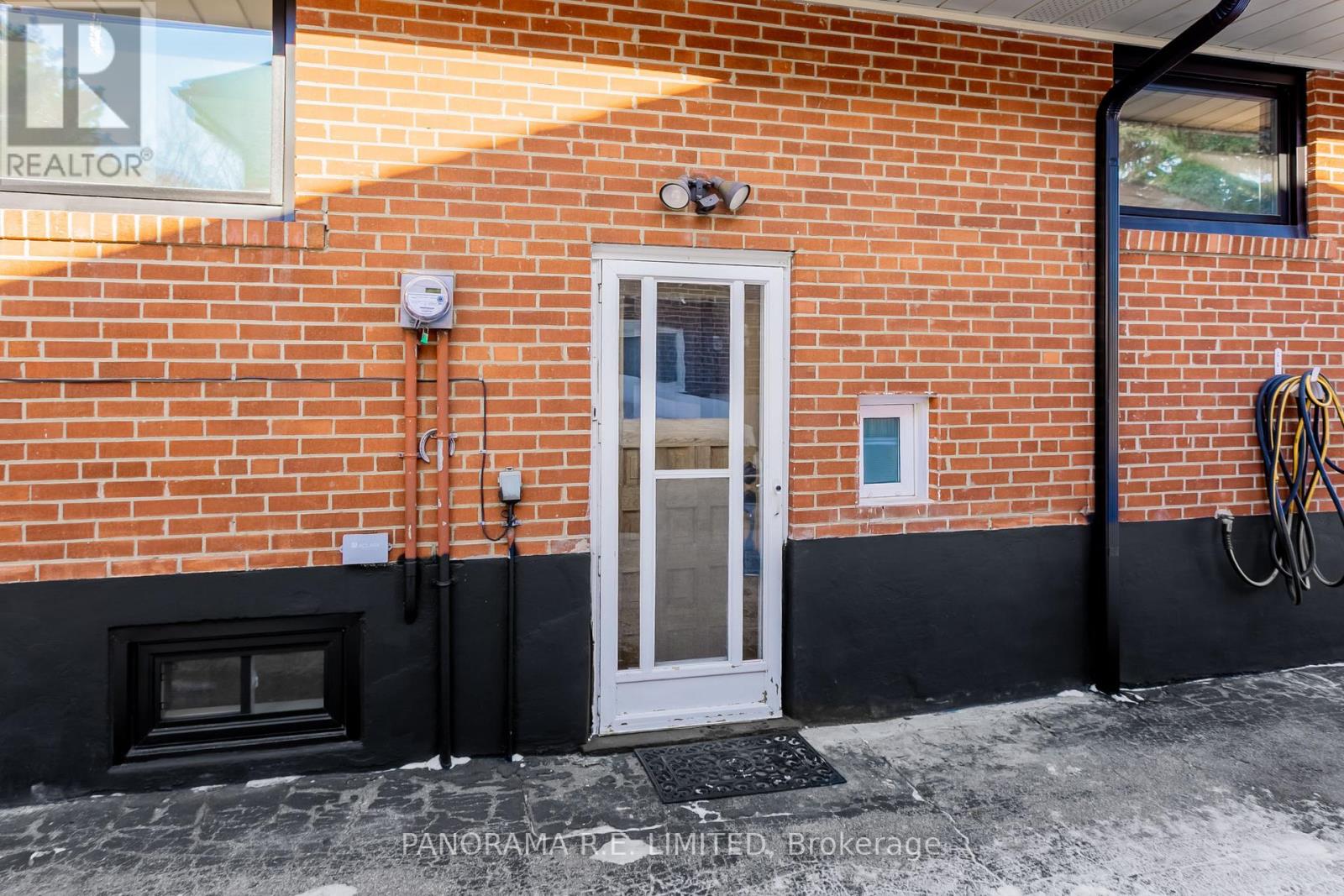 Lower - 66 Vanguard Drive, Toronto, Ontario  M9B 5E6 - Photo 20 - W12765218