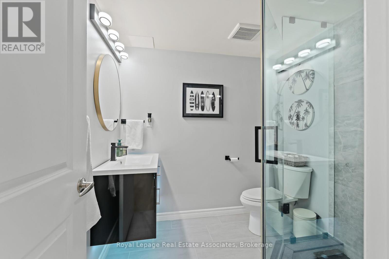 19 Stewart Maclaren Road, Halton Hills, Ontario  L7G 5L8 - Photo 28 - W12765220