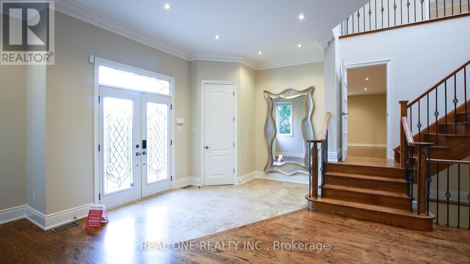 38 Stonegate Road, Toronto, Ontario  M8Y 1V5 - Photo 13 - W12765224