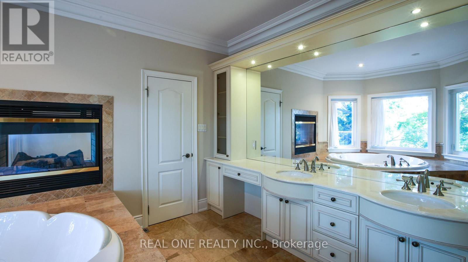 38 Stonegate Road, Toronto, Ontario  M8Y 1V5 - Photo 20 - W12765224