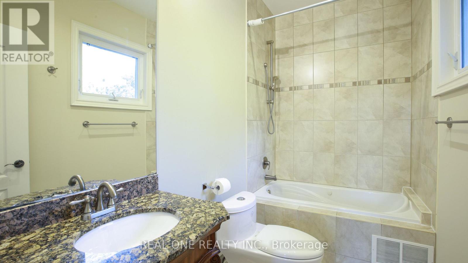 38 Stonegate Road, Toronto, Ontario  M8Y 1V5 - Photo 24 - W12765224