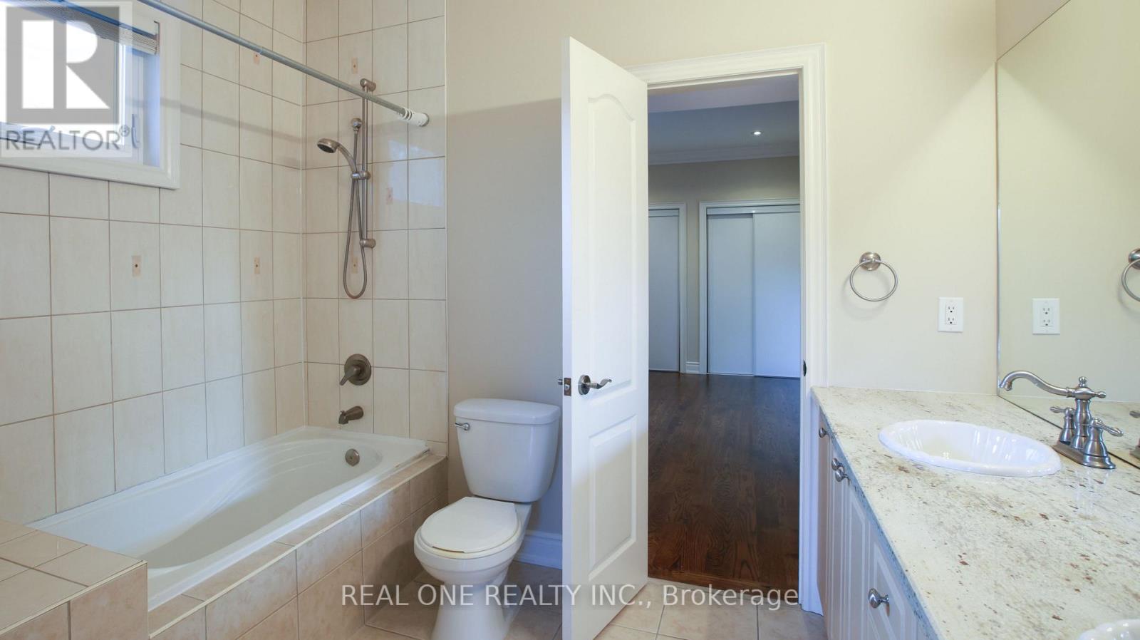 38 Stonegate Road, Toronto, Ontario  M8Y 1V5 - Photo 32 - W12765224