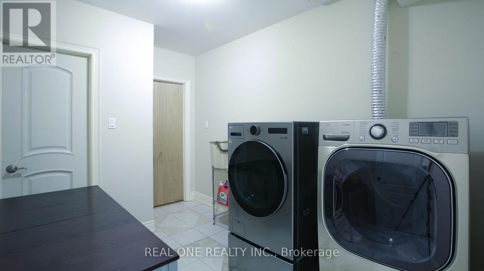 38 Stonegate Road, Toronto, Ontario  M8Y 1V5 - Photo 40 - W12765224