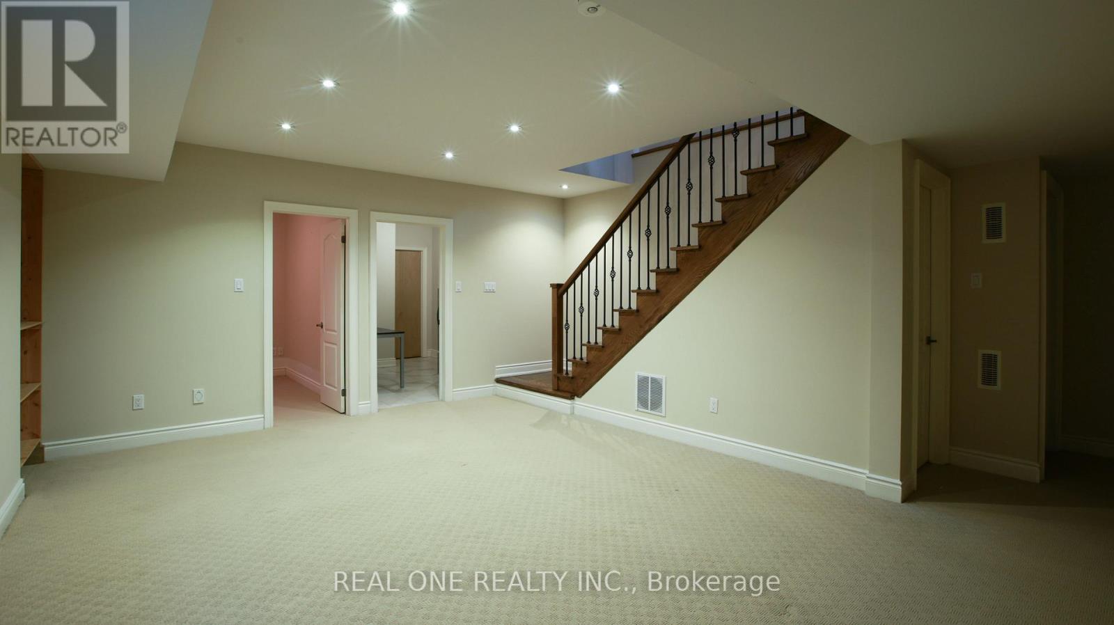 38 Stonegate Road, Toronto, Ontario  M8Y 1V5 - Photo 42 - W12765224