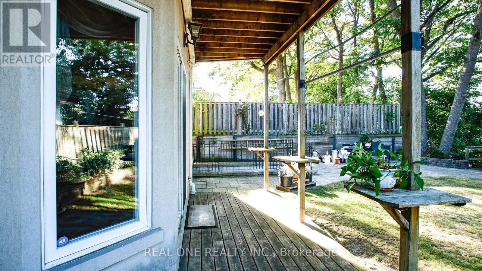 38 Stonegate Road, Toronto, Ontario  M8Y 1V5 - Photo 44 - W12765224