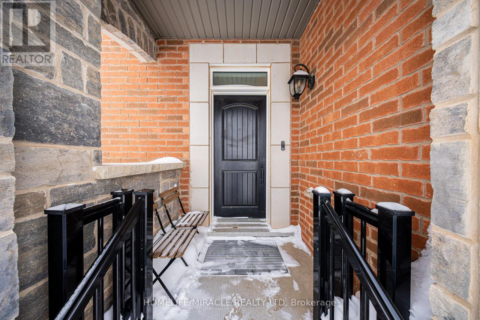 919 Ash Gate, Milton, Ontario  L9E 1R9 - Photo 3 - W12765228