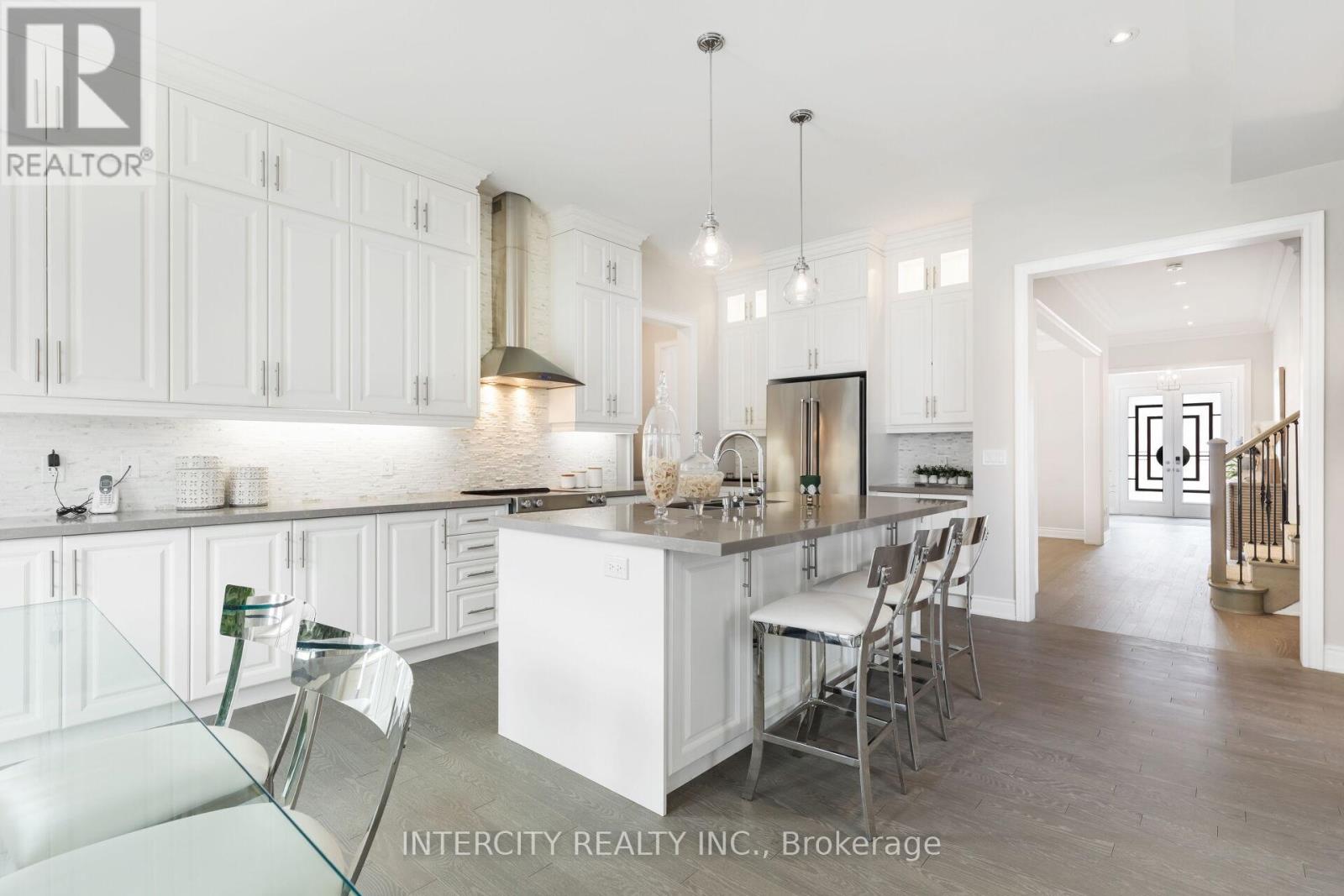 61 Degrey Drive, Brampton, Ontario  L6P 4L7 - Photo 14 - W12765248