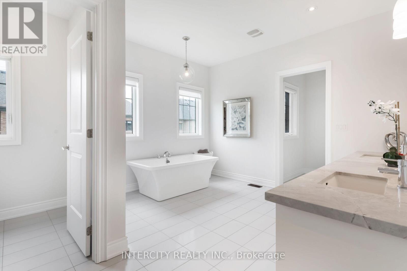 61 Degrey Drive, Brampton, Ontario  L6P 4L7 - Photo 25 - W12765248