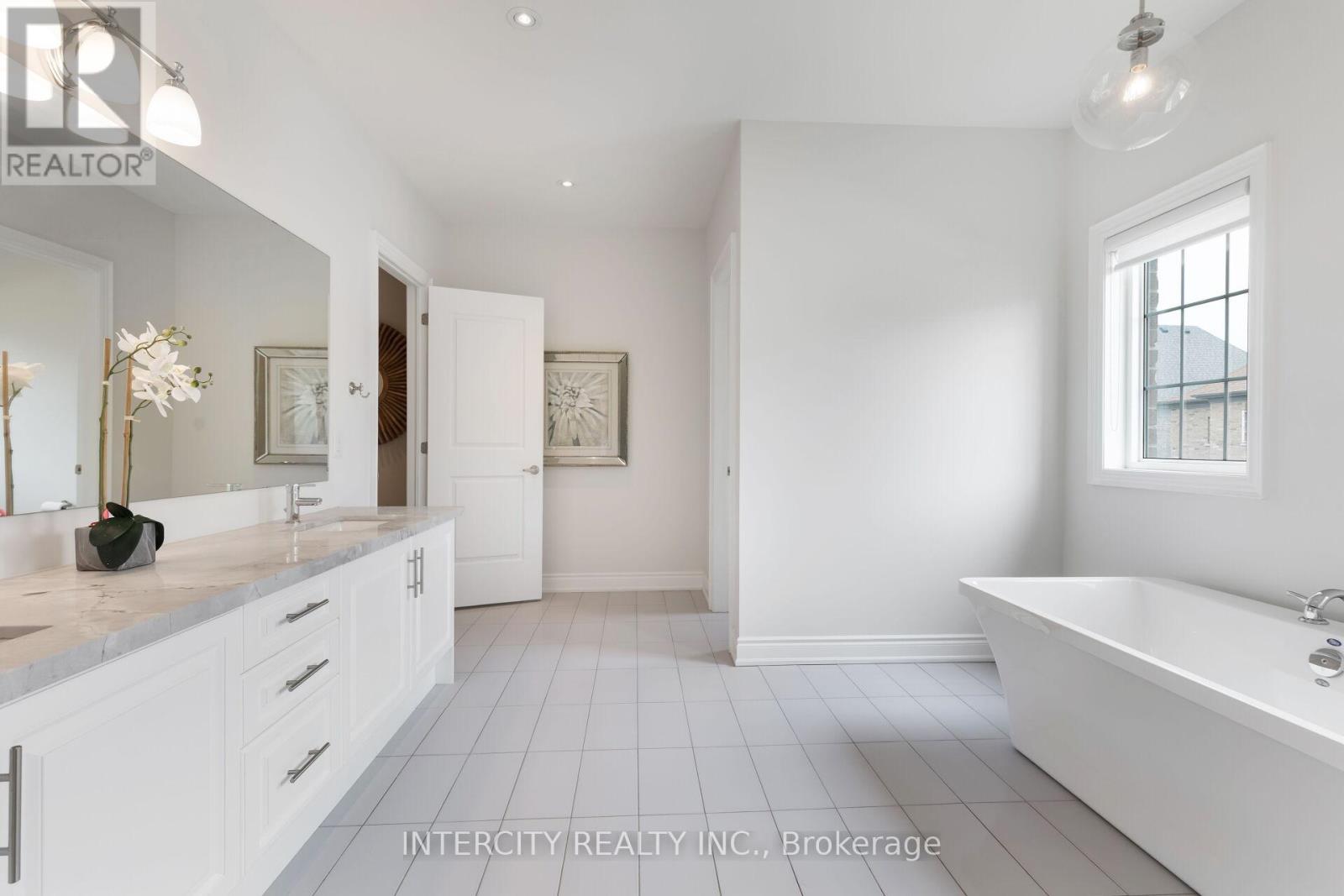 61 Degrey Drive, Brampton, Ontario  L6P 4L7 - Photo 26 - W12765248