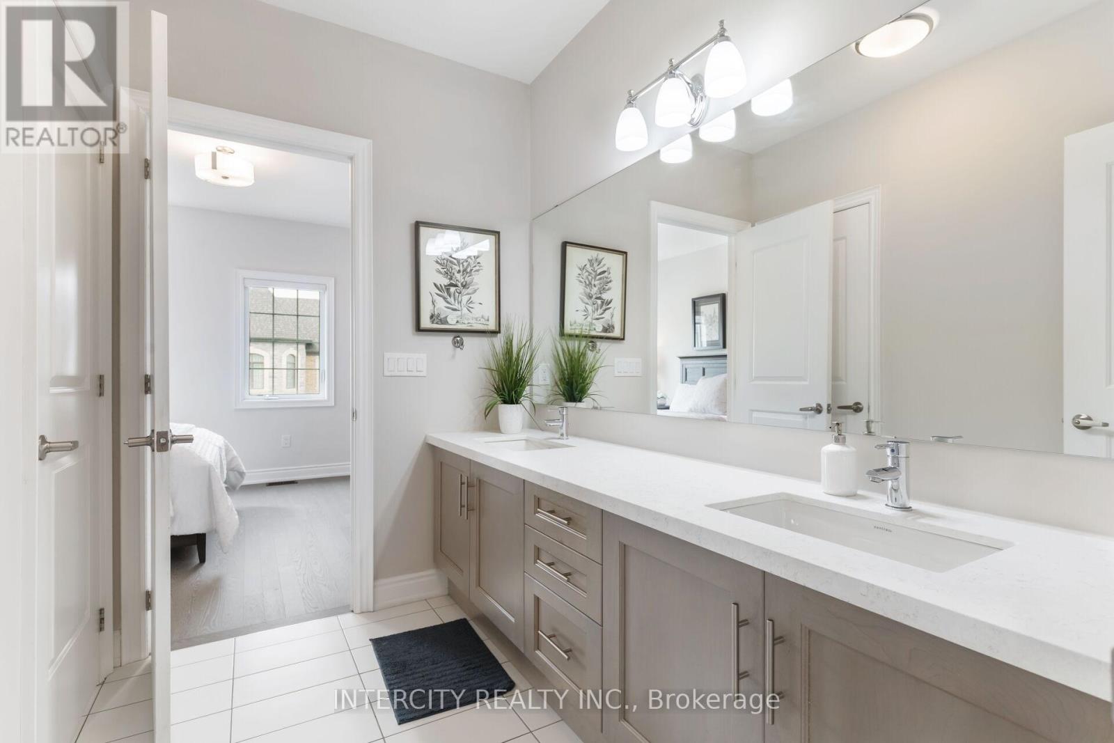 61 Degrey Drive, Brampton, Ontario  L6P 4L7 - Photo 34 - W12765248