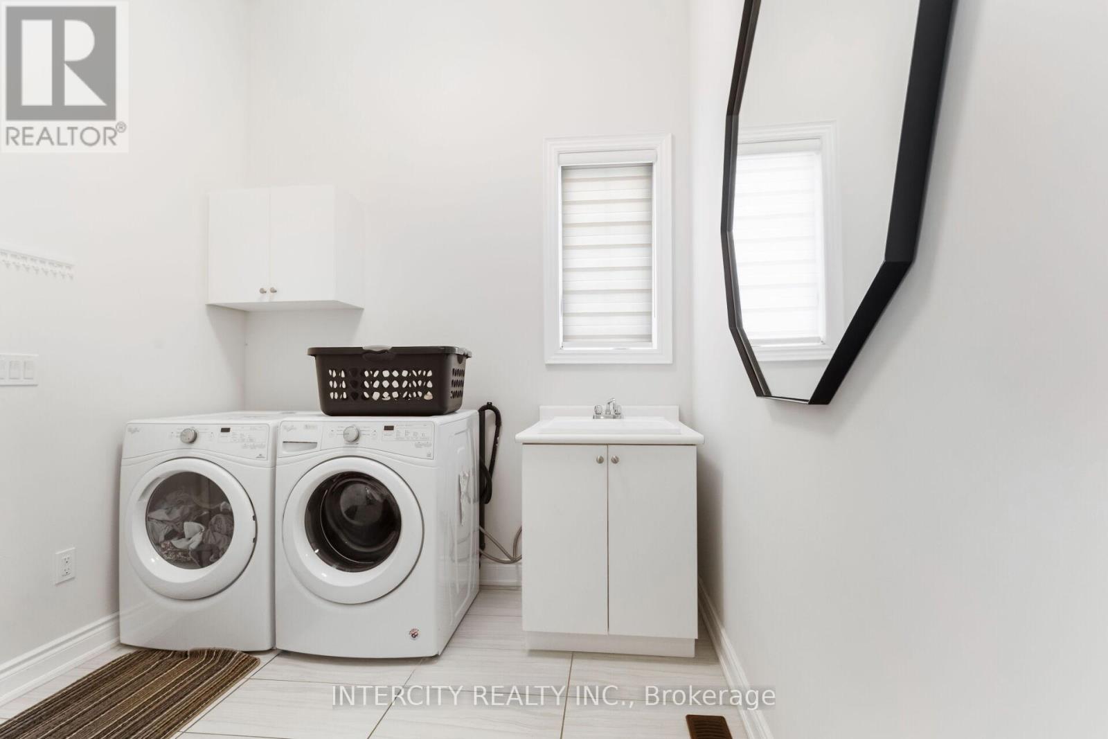 61 Degrey Drive, Brampton, Ontario  L6P 4L7 - Photo 42 - W12765248