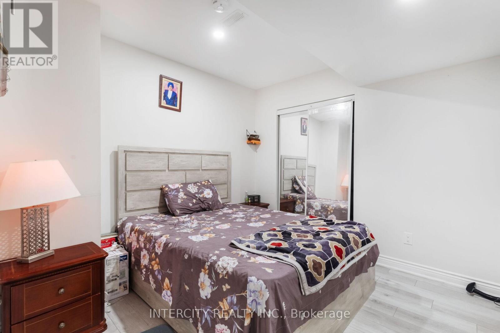 61 Degrey Drive, Brampton, Ontario  L6P 4L7 - Photo 48 - W12765248