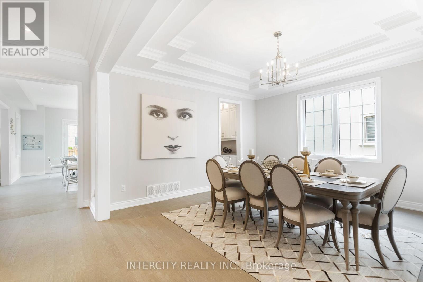 61 Degrey Drive, Brampton, Ontario  L6P 4L7 - Photo 8 - W12765248