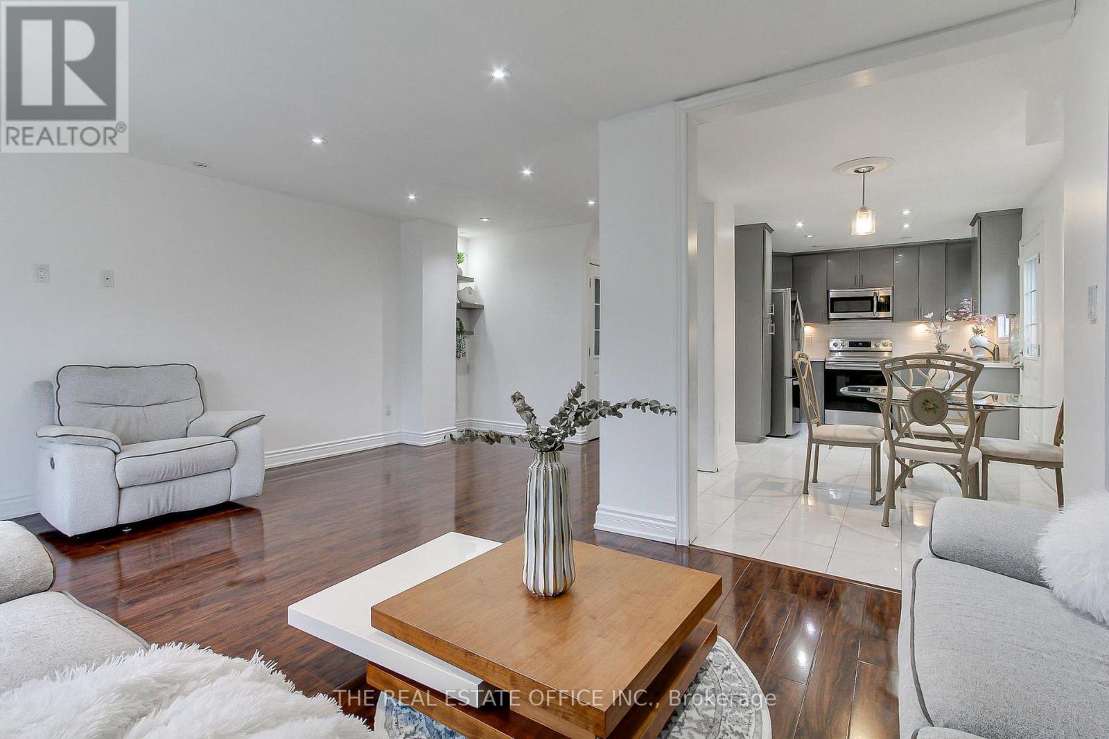 62 Radford Drive, Brampton, Ontario  L6V 2Y9 - Photo 14 - W12765262