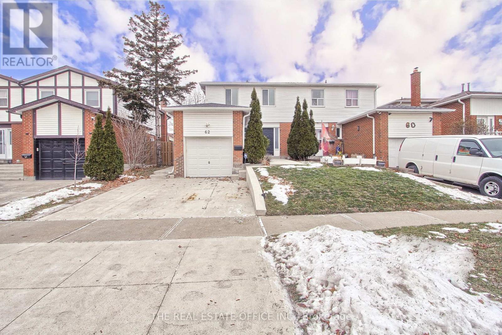 62 Radford Drive, Brampton, Ontario  L6V 2Y9 - Photo 2 - W12765262