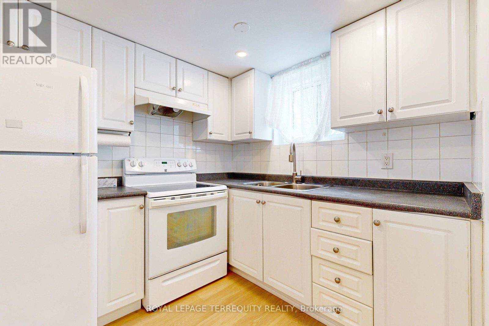 1 - 361 Dalesford Road, Toronto, Ontario  M8Y 1H1 - Photo 11 - W12765276