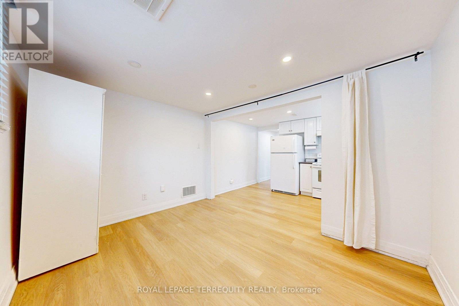 1 - 361 Dalesford Road, Toronto, Ontario  M8Y 1H1 - Photo 14 - W12765276