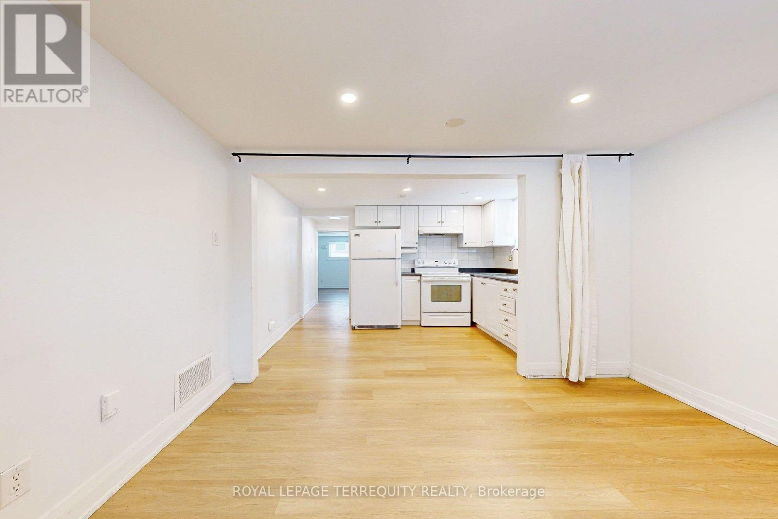 1 - 361 Dalesford Road, Toronto, Ontario  M8Y 1H1 - Photo 15 - W12765276