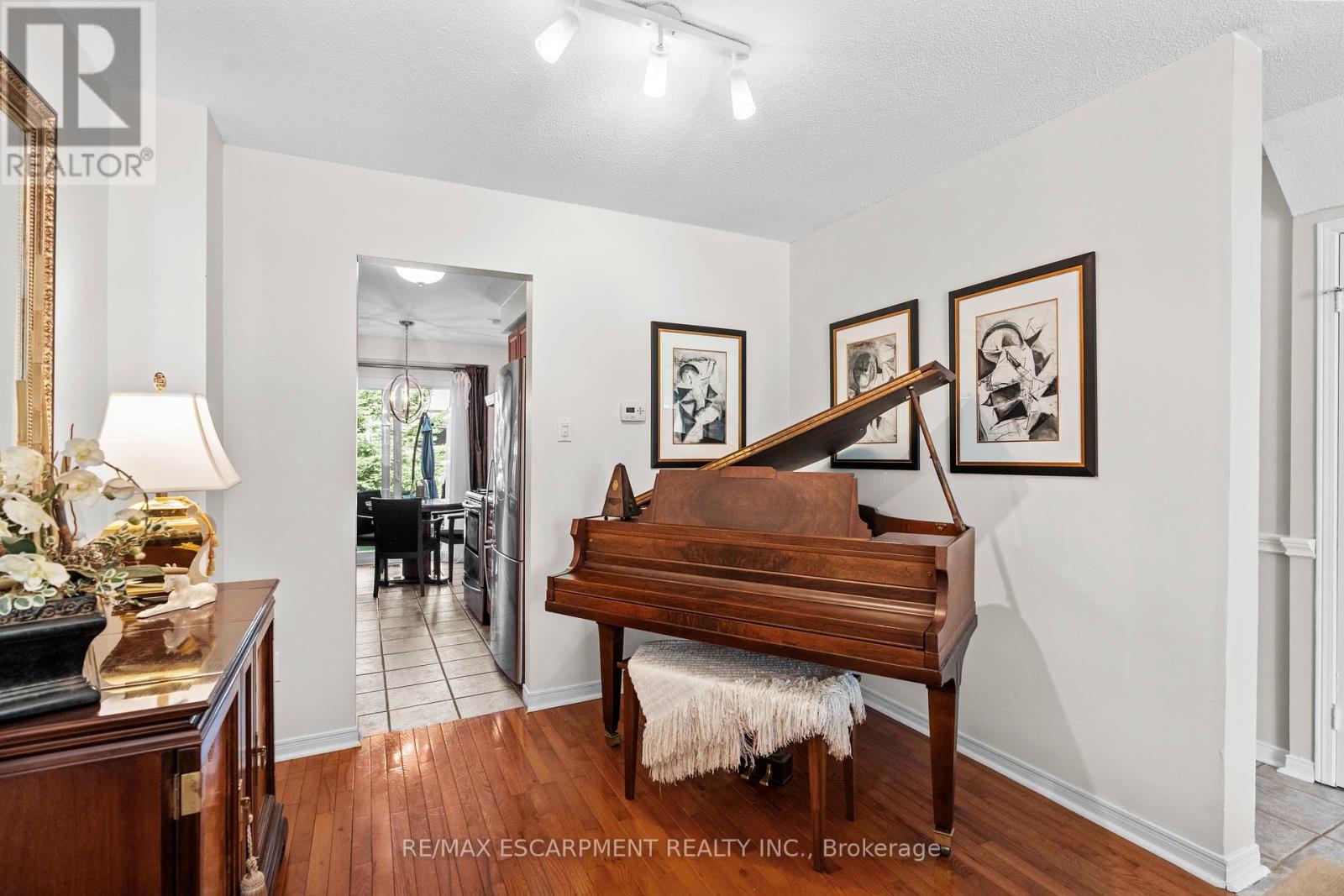 56 - 2272 Mowat Avenue, Oakville, Ontario  L6H 5L8 - Photo 5 - W12765324