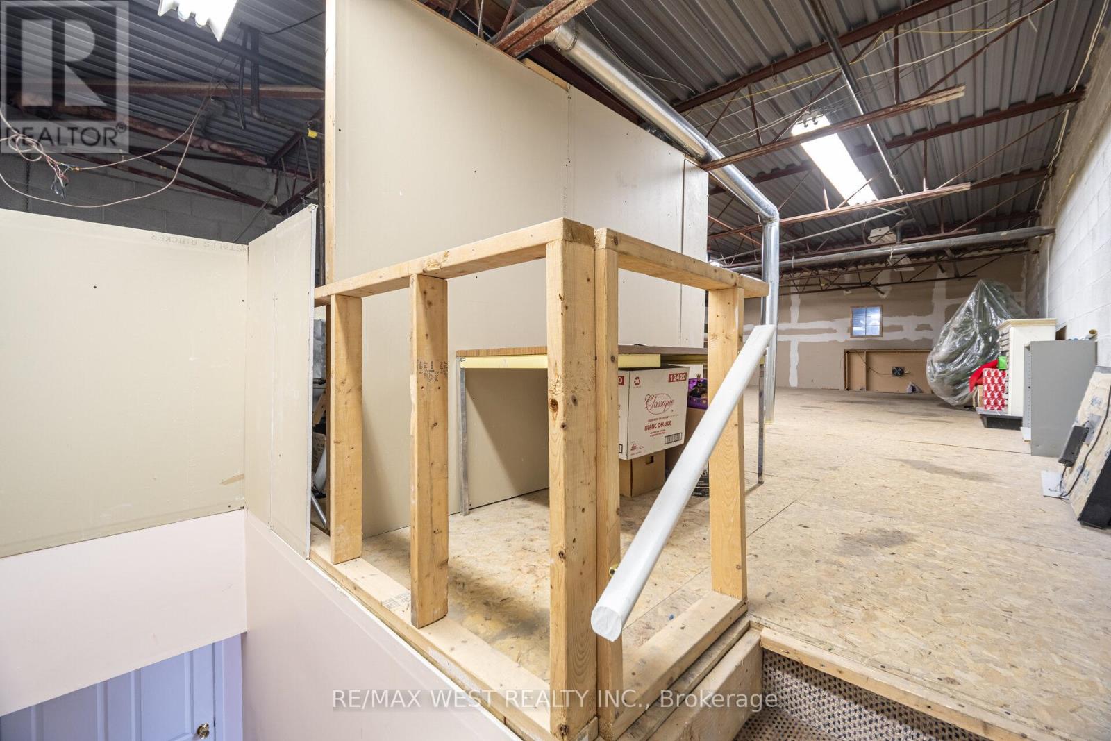 29 - 2565 Steeles Avenue E, Brampton, Ontario  L6T 4L6 - Photo 31 - W12765334