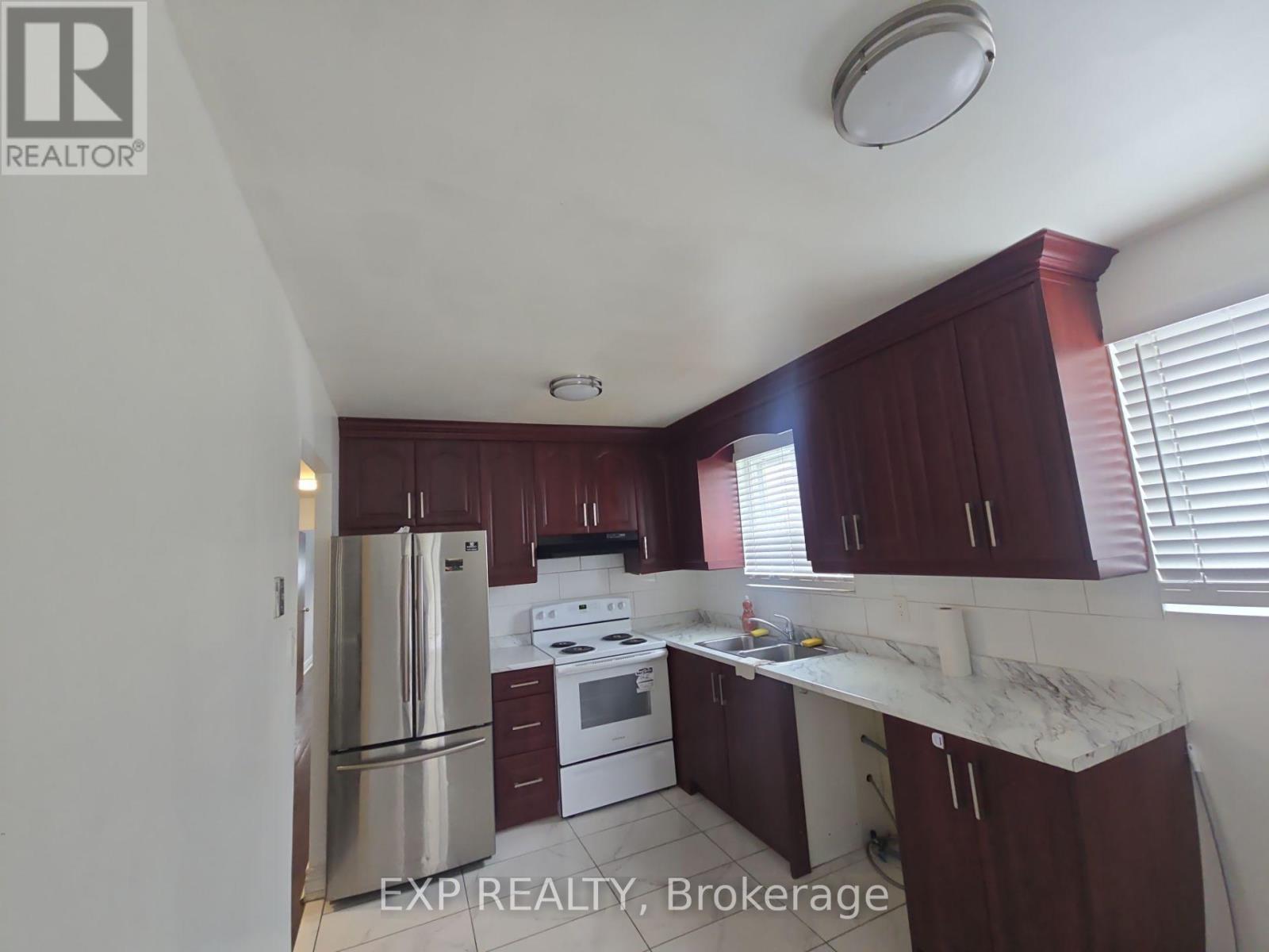 Upper - 20 Gladeside Place, Brampton, Ontario  L6S 1X3 - Photo 4 - W12765356
