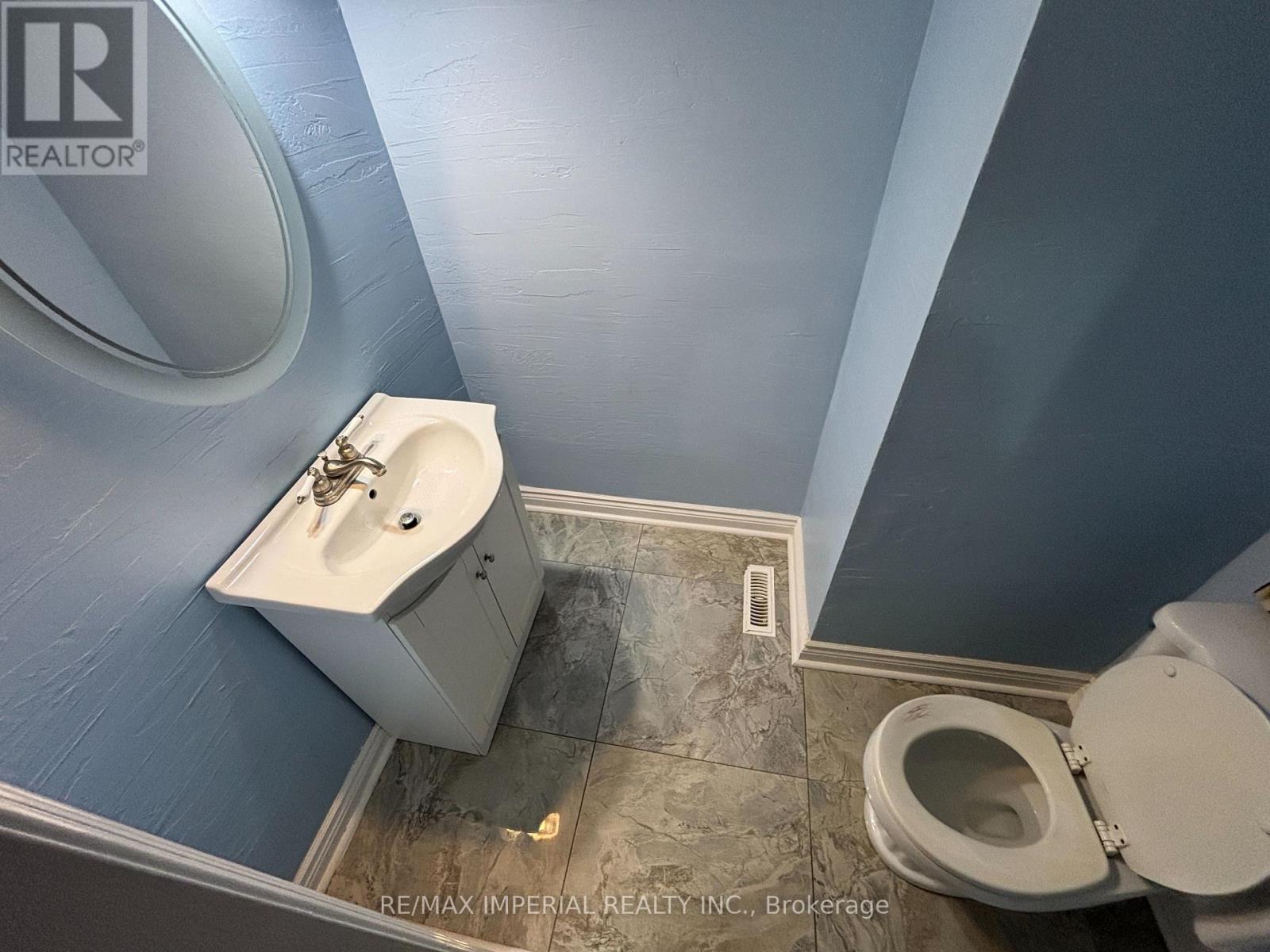 90 - 90 Stornwood Court, Brampton, Ontario  L6W 4J2 - Photo 24 - W12765372