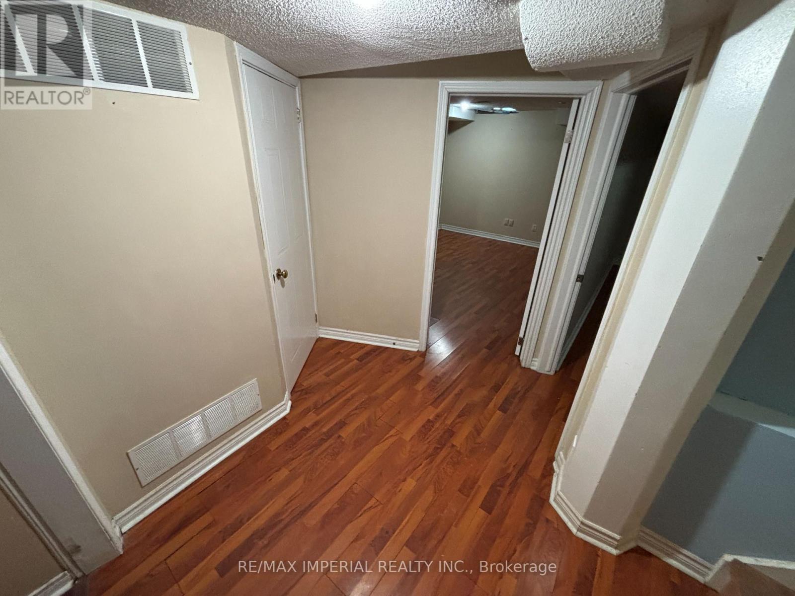 90 - 90 Stornwood Court, Brampton, Ontario  L6W 4J2 - Photo 25 - W12765372