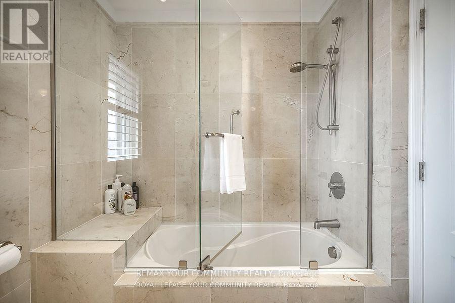 18 Terryellen Crescent, Toronto, Ontario  M9C 1H7 - Photo 31 - W12765380