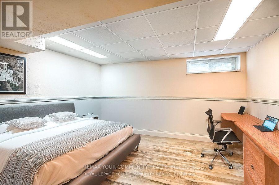 18 Terryellen Crescent, Toronto, Ontario  M9C 1H7 - Photo 37 - W12765380